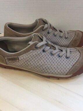 KEEN Mercer Lace II CNX 1012360 Womens  7.5 Latte Trekker Trail Hiking Shoes